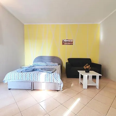 Altura & Affittacamere Neum