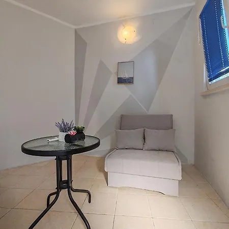 Altura & Guest house *