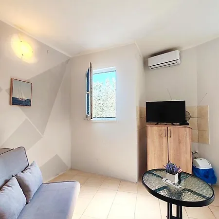 Guest house Altura & *